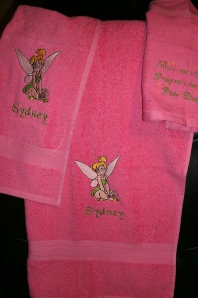 Tinkerbell Fairy sitting Personalized Towel Set