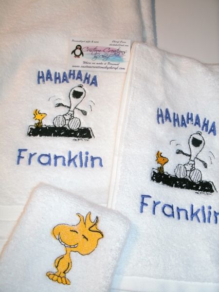 Snoopy Laughing Personalized 3 Piece Bath Towel Set