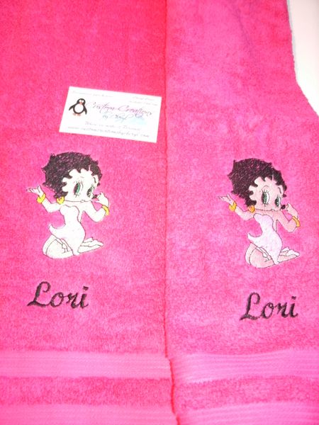 Betty Boop kneeling Kitchen Towels Hand Towels 2 piece set