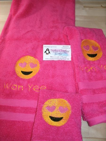 Emoji Heart Eyes Personalized Towel Set