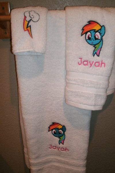 My Little Pony Rainbow Dash Pony Face Personalized Towel Set