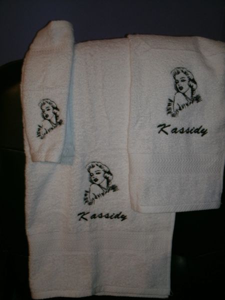 Marilyn Sketch Personalized 3 piece Towel Set