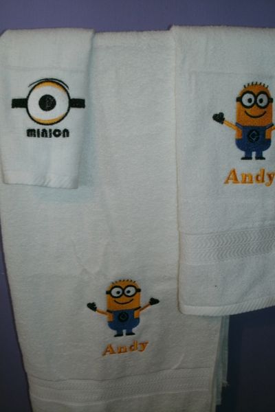 Minion Hug Personalized 3 piece Towel Set