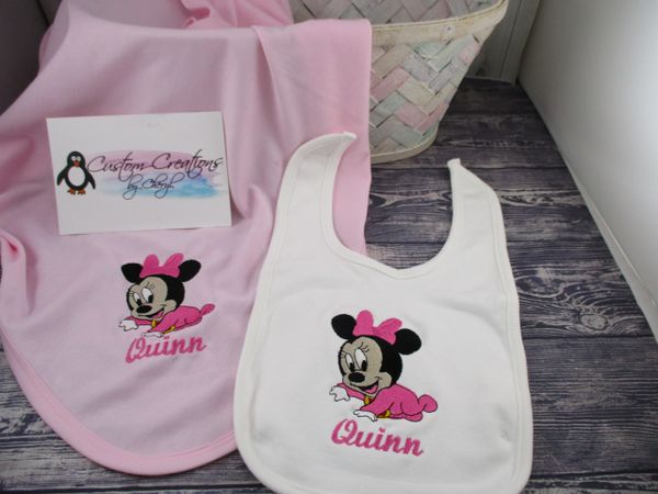 Minnie Mouse Baby crawling Personalized Girl Baby Blanket & Bib Combo Set