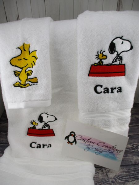 Snoopy & Woodstock Sitting on Dog house Personalized 3 Piece Bath Towel Set