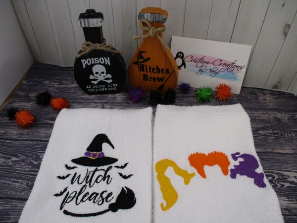 2 HALLOWEEN WITCH'S BREW KITCHEN TOWELS BLACK WHITE GOLD SPELL ON YOU  SKULLS