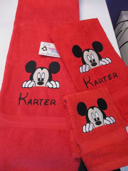 Mickey Peeking Personalized Towel Set