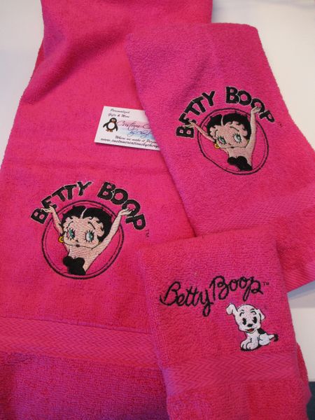 Personalized Betty Boop Circle 3 piece Bath Towel Set