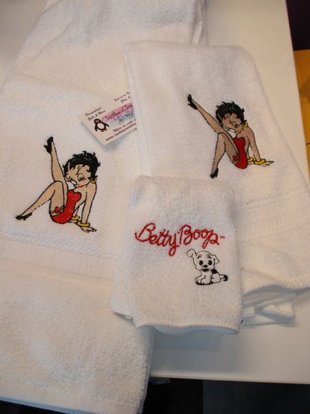 Betty  BOOP  personalised bath sheet 