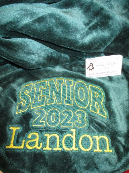 Senior 2023 Curved Personalized Mink Throw 50 x 60 Blanket Graduation Gift