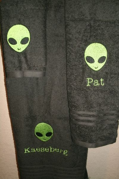 Alien Personalized 3 piece Towel Set