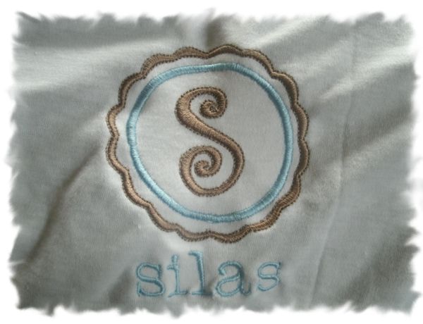Scallop Monogram Frame Personalized Baby Blanket