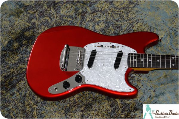 FENDER Classic 70's Mustang Reissue Made in Japan - Candy Apple Red w MH