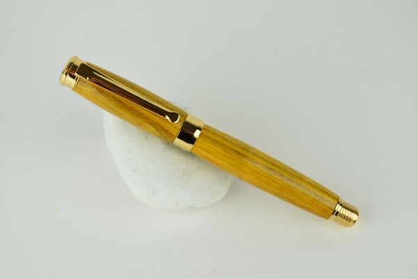 Leveche postable fountain pen, smoketree, gold plated