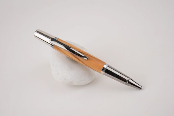 Aeolus ballpoint pen, olive, rhodium plated