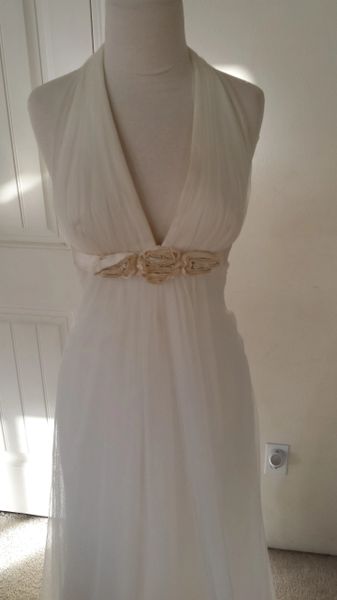 Casablanca Halter Wedding Gown Style 2019 size 6 Ivory