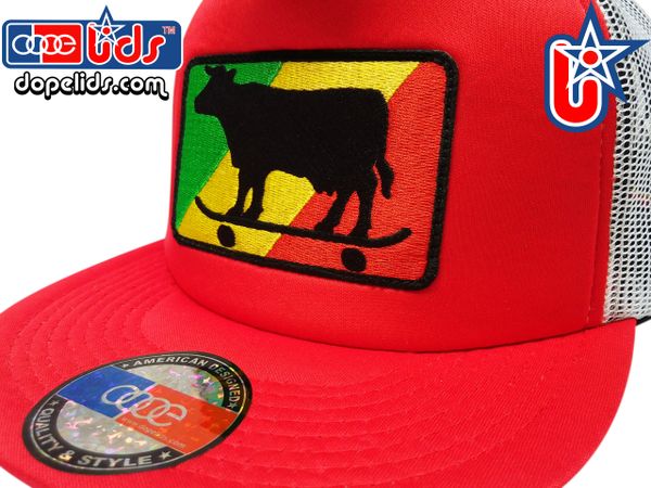 smart-patches Rasta Skater Cow Trucker Hat (Red/White)