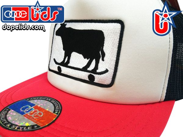 smart-patches Skater Cow Trucker Hat (Red/Black/White)