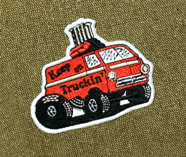 Keep on Truckin' Patch Shaggin Wagon Van Vintage Style 70's Patch 10cm