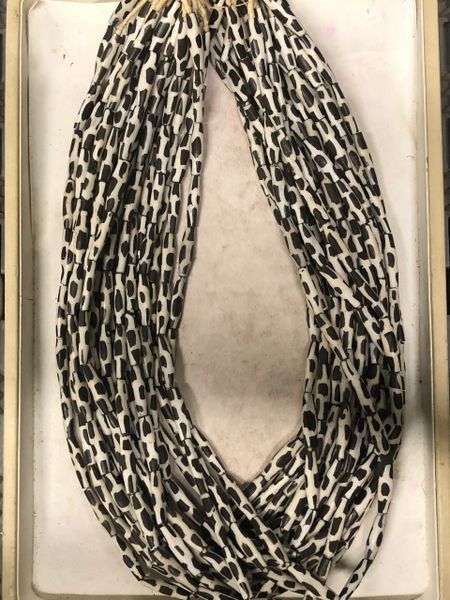 Med Black and White Cowbone Tube Beads2 | Gamafro Originals