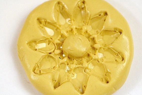 Starburst Silicone Mold For Cake Decorating