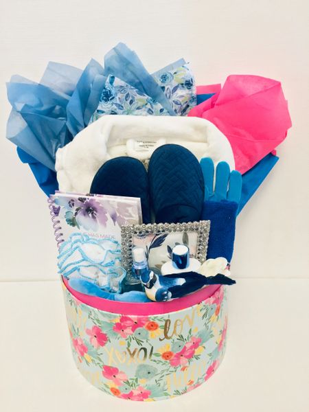 B-115 THINKING OF YOU GIFT BOX | Gifts Baskets And Boxes ...