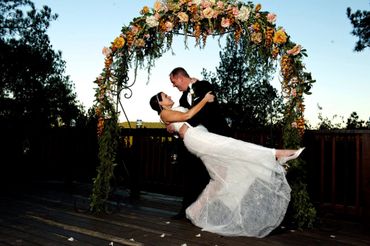 Arches, Floral, Wedding Rentals, Decorating Services and Wedding Coordinator, Hochatown Cabins
