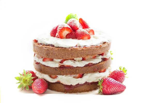 Strawberry Pound Cake (inspired by Bath & Body Works)