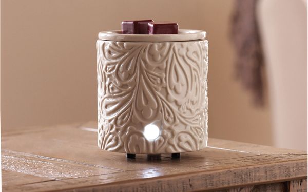 Mainstays Black/Taupe electric simmer pot oil warmer w/free bottle of oil 😲