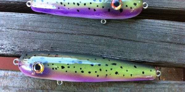 Painting Fishing Lures  Custom Black Wakebait (Airbrushing Lures!) 