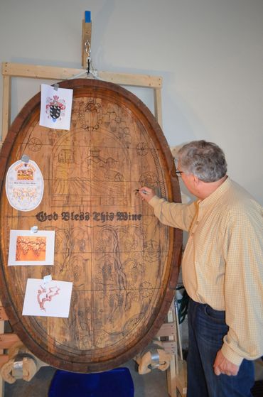 Showing where the first chip will be taken out. This is part of the ceremony for the carver.
