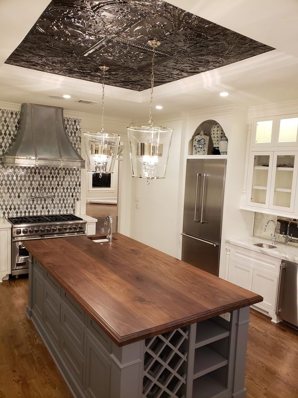 //isteam.wsimg.com/ip/5cc41730-db9a-4197-8779-209c86a95d9f/2%20inch%20thick%20walnut%20island%20top%2001.jpg/:/cr=t:0%25,l:0%25,w:100%25,h:100%25/rs=w:1300,h:800