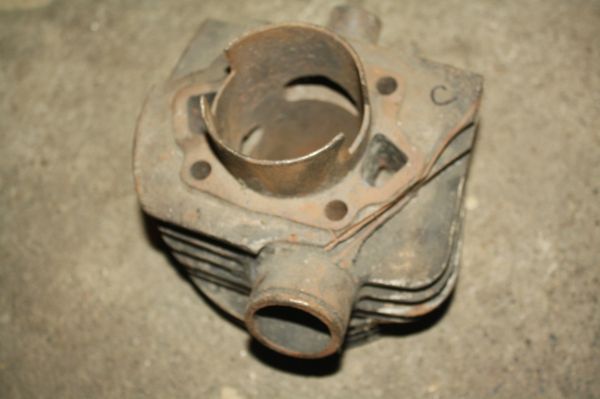 Used Cylinder 16527-53A