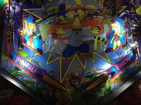 THE SIMPSONS PINBALL PARTY PLASTIC SET