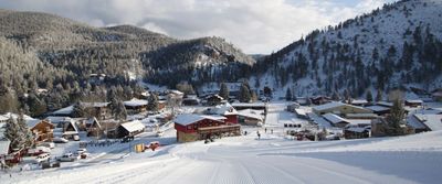 Retreats with one of a kind lodging  and meeting space along with skiing, boarding and other winter 