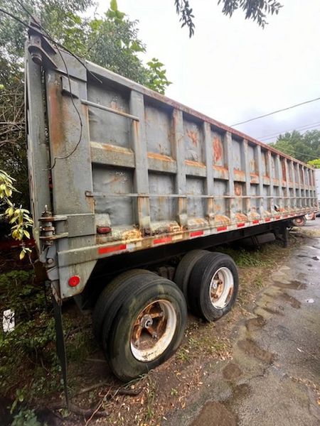 1987 Pioneer Dump Trailer