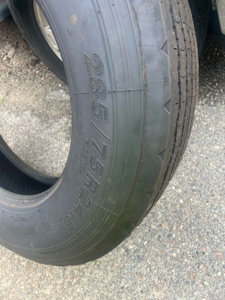 285/75/24.5 Recap Tire