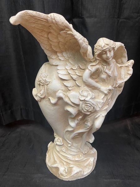 Angelic urn (bone)
