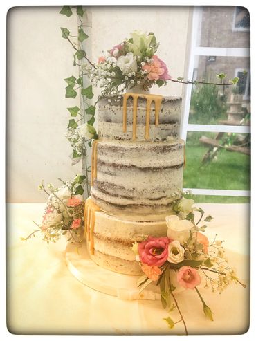 semi naked wedding cake, semi naked wedding cake with gold drip, semi naked cake with flowers