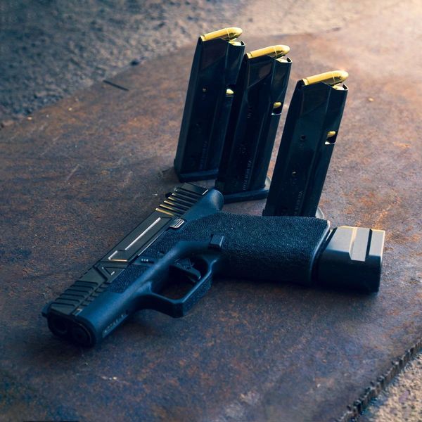 Shield Arms +5 mag extension for the S15 magazine. 12 coil plus power spring included. US