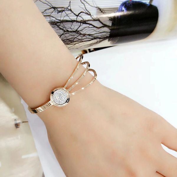 Stainless Steel CZ CRYSTAL ROUND Bangle . SSB50344