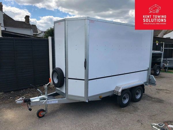 Tickners GB956 9ft x 5ft x 6.5ft Braked Box Trailer in White with ...