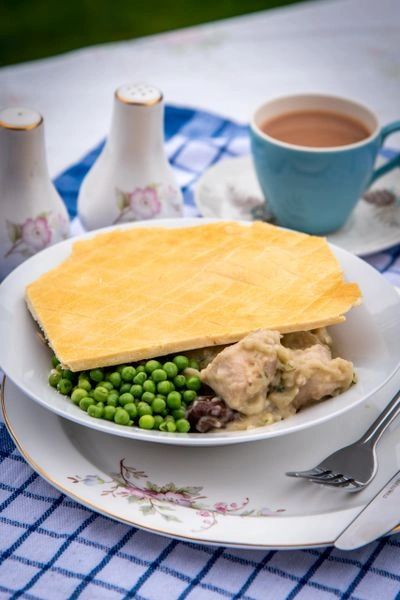 CHICKEN & MUSHROOM PIE SMALL SIZE