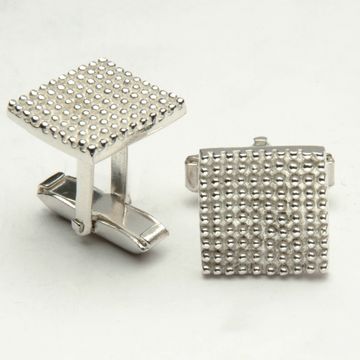 Cufflinks, key chains and many more, find the perfect gift.