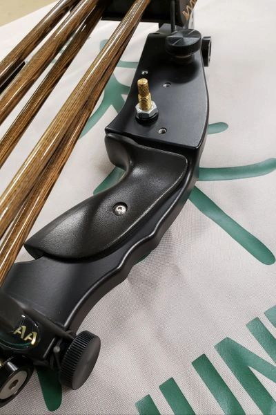 Great Northern Adjustable Bow  Quiver Right Hand Strap On Model Black