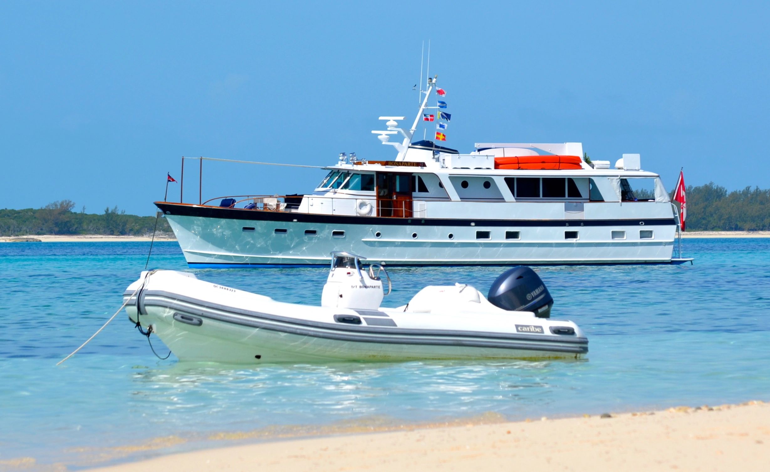 day yacht charter bahamas