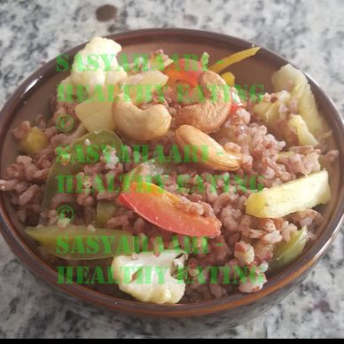 pineapple fried rice with red rice