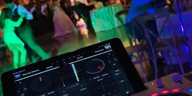 U-DJ Rentals & Events - Dry Ice Machine