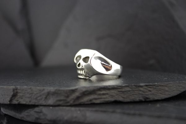 Ice Stamp Ring Skull