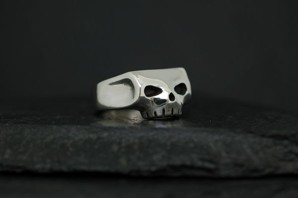 TINY NEXT GEN JIM SKULL RING